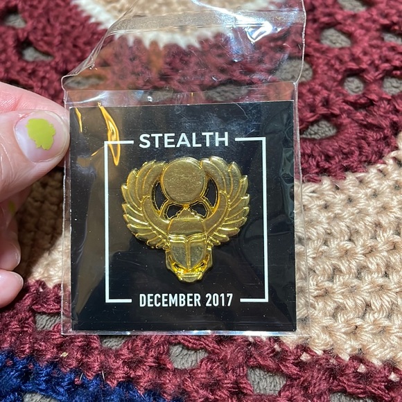 Loot Crate “Stealth” December 2017 - Picture 1 of 3
